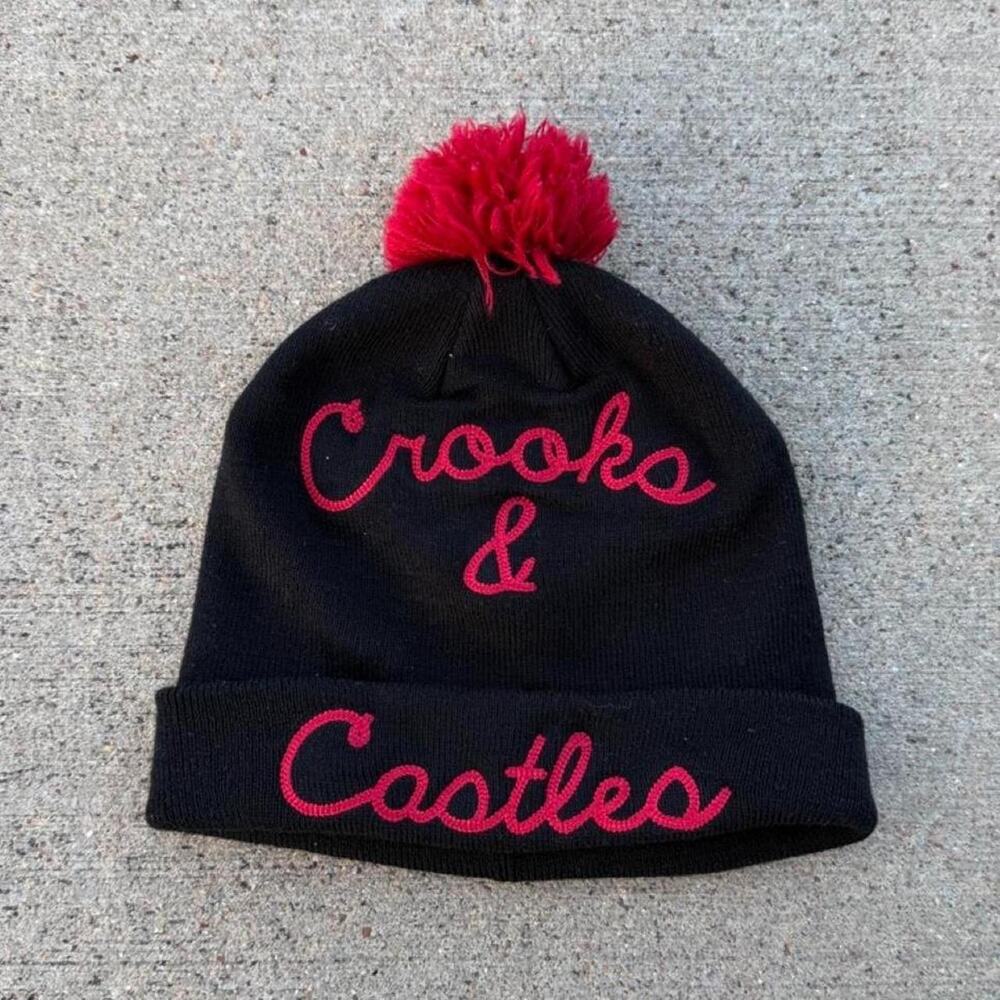 Crooks & castles black/red beanie y2k